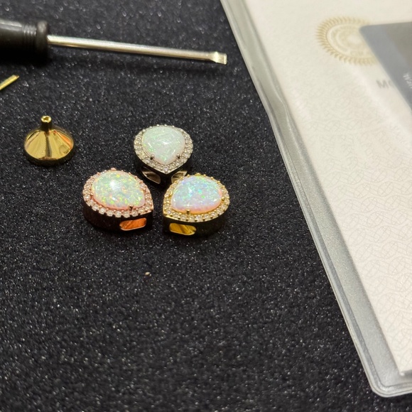 Real Genuine GRA Certified Opal Urn Jewelry Cremation VVS Moissnaite diamond urn - Picture 12 of 13